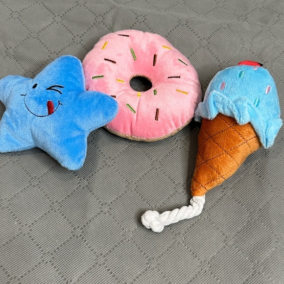 Small Dog Colorful Plush Dog Toy Set - Star, Donut, and Ice Cream - Picture 2 of 4